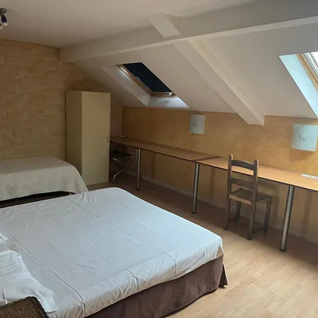 Bosquet Centre - Self Check In Budget Hotel