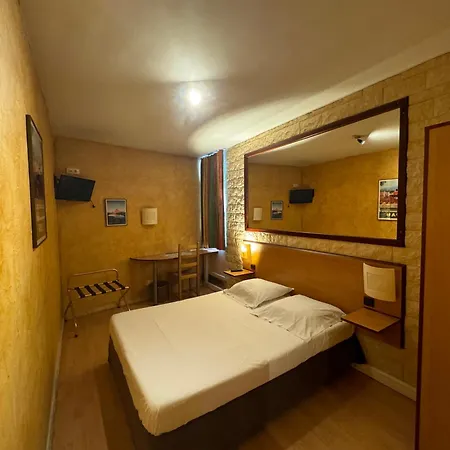 Hotel Bosquet Centre - Self Check In Budget 2*