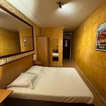 Hotel Bosquet Centre - Self Check In Budget Pau