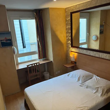 Bosquet Centre - Self Check In Budget Hotel Pau