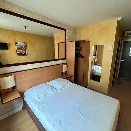 Hotel Bosquet Centre - Self Check In Budget