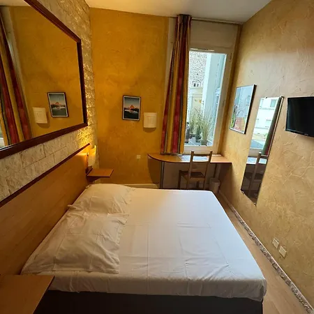 Bosquet Centre - Self Check In Budget 2* بو