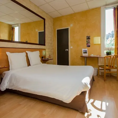 Bosquet Centre - Self Check In Budget Hotel