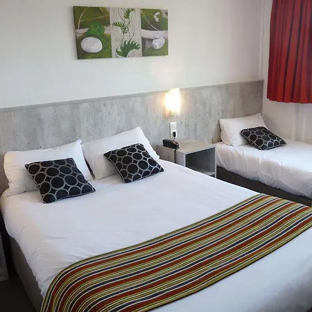 Hotel Bosquet Centre - Self Check In Budget Pau