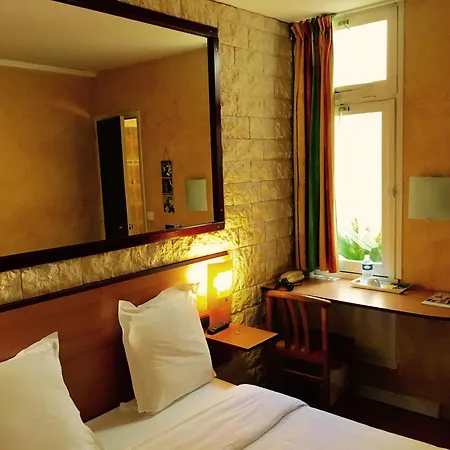 Bosquet Centre - Self Check In Budget بو