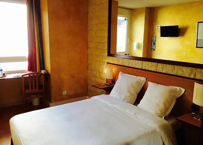 Bosquet Centre - Self Check In Budget