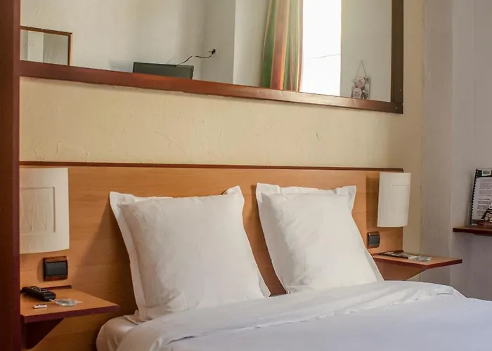 Bosquet Centre - Self Check In Budget