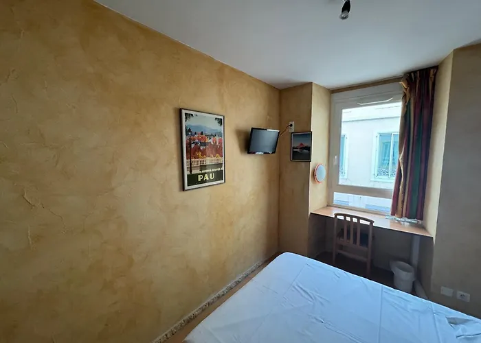 Bosquet Centre - Self Check In Budget