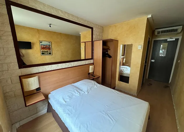 מלון Bosquet Centre - Self Check In Budget