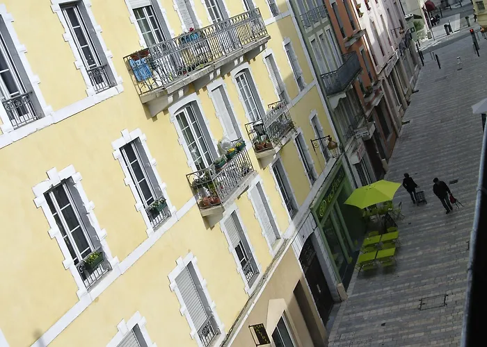 Bosquet Centre - Self Check In Budget 2* Pau