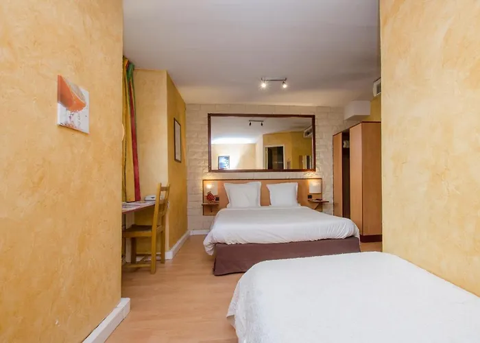 Bosquet Centre - Self Check In Budget 2* פאו